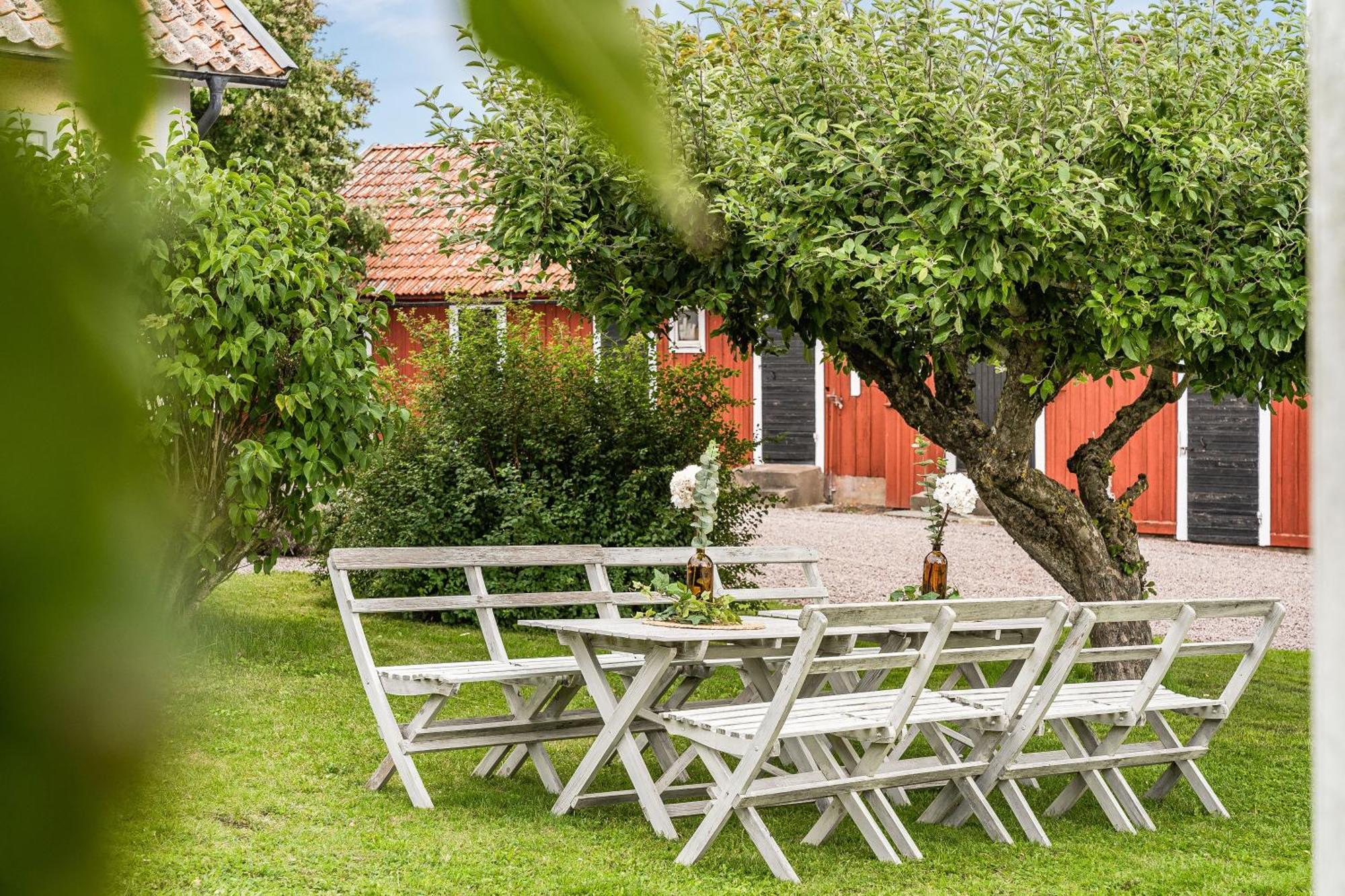 Stubbegarden - Unique Swedish Style With Fireplace Вадстена Экстерьер фото
